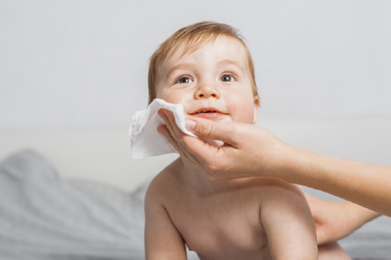 Hacer un nombre Orden alfabetico metal Limpieza del bebé con toallitas húmedas ¿Es conveniente? – Motherna